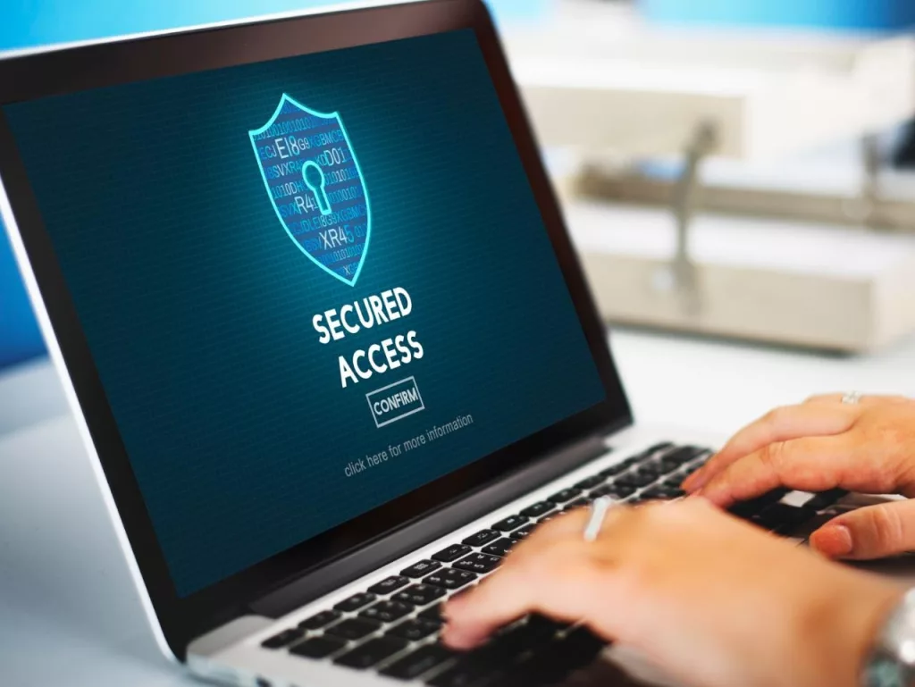 Cómo reconocer si un mensaje o sitio es peligroso y cómo usar internet de forma segura en casa